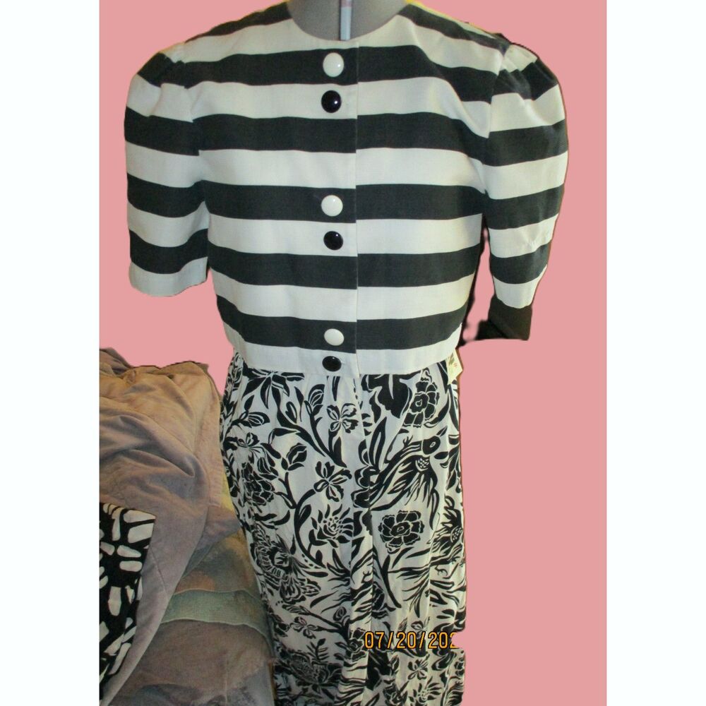 Vintage Toni Todd Black White Striped Cropped Jacket Graphic Minimalist sz10 M